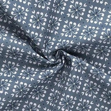 Lade das Bild in den Galerie-Viewer, Gütermann GOOD VIBES Collection geometrische Blume Motiv Baumwollstoff