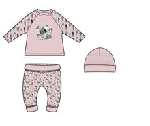 Lade das Bild in den Galerie-Viewer, Stenzo Vogel Motiv Jersey Panel in rosa/bunt