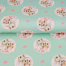 Lade das Bild in den Galerie-Viewer, Stenzo - Hase und Herz Motiv Jersey in grün/rot/bunt