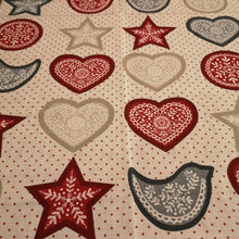 Lade das Bild in den Galerie-Viewer, Zweigart Skandinavische Weihnachtsmotive Baumwollstoff in natur/bunt
