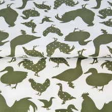 Lade das Bild in den Galerie-Viewer, Stenzo Bauernhof Motiv Jersey in olive/weiß