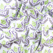 Lade das Bild in den Galerie-Viewer, Gütermann NOTTING HILL Collection Blütenkelch Motiv Baumwollstoff
