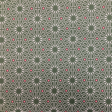 Lade das Bild in den Galerie-Viewer, Gütermann NATURAL BEAUTY Collection geometrische Blumen Motiv Baumwollstoff