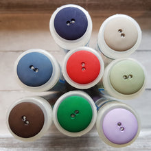 Lade das Bild in den Galerie-Viewer, Knopf aus Kunststoff matt (3,0cm) rund