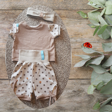 Lade das Bild in den Galerie-Viewer, Stenzo Punkte (0,1cm) Jersey in hellbraun/dunkelbraun