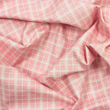 Lade das Bild in den Galerie-Viewer, Gütermann WITH LOVE Collection Karo mit Punkten Motiv Baumwollstoff