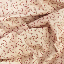 Lade das Bild in den Galerie-Viewer, Gütermann WITH LOVE Collection Blumenranke Motiv Baumwollstoff