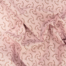 Lade das Bild in den Galerie-Viewer, Gütermann WITH LOVE Collection Blumenranke Motiv Baumwollstoff
