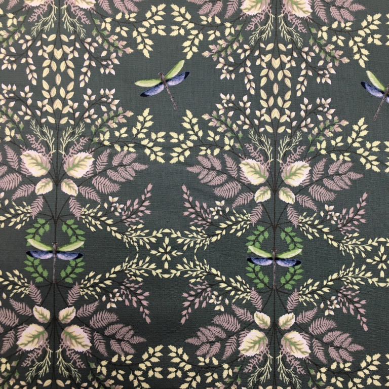 Reststück 90cm: Gütermann NATURAL BEAUTY Collection Libelle Motiv Baumwollstoff grün