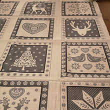 Lade das Bild in den Galerie-Viewer, Zweigart Skandinavisches Weihnachts-Panel in weiß/grau
