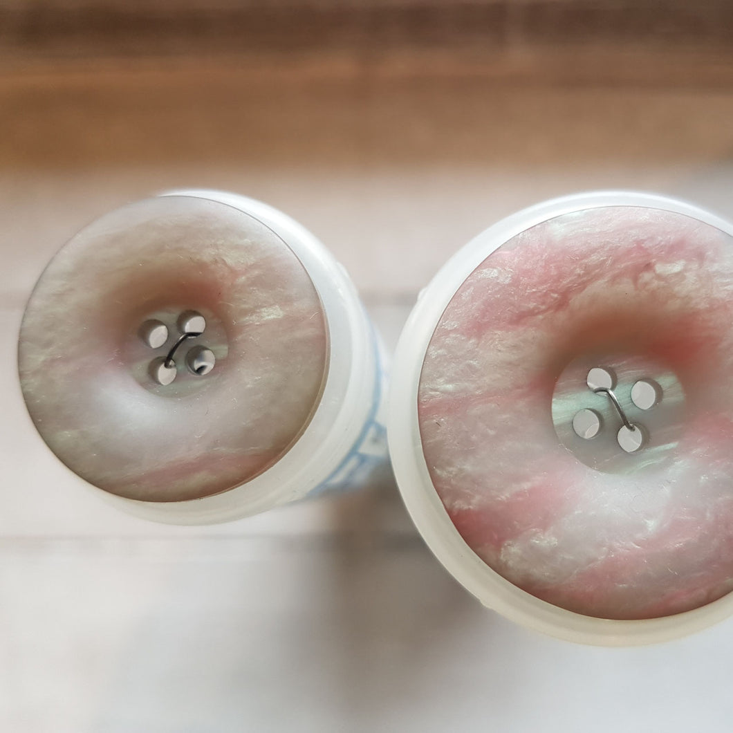 Knopf aus Kunststoff marmoriert (2,5cm und 3,4cm) rund in rosa/steinfarben