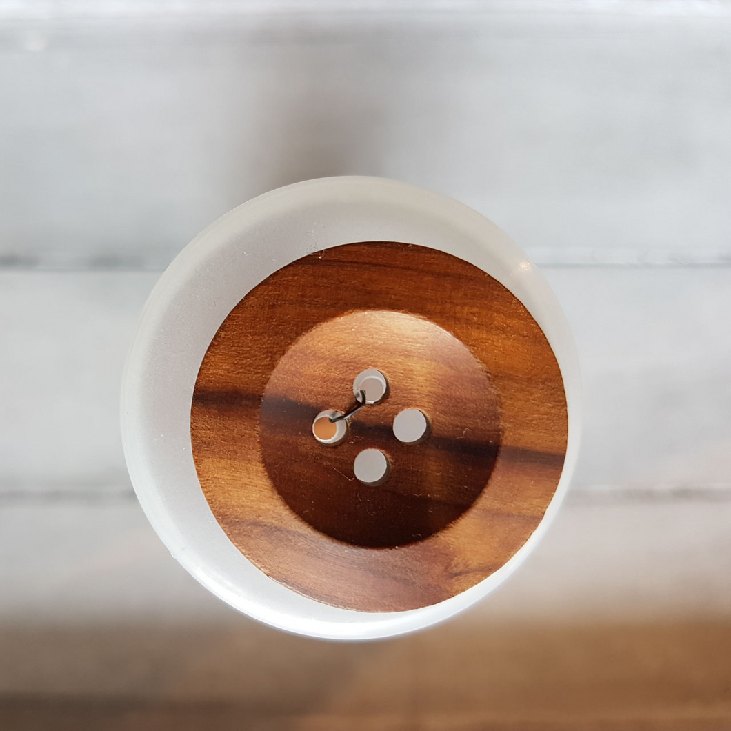 Knopf aus Holz (3,4cm) rund in braun