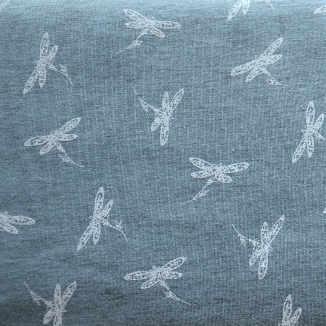 Libelle Motiv Jersey in graublau/weiß