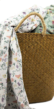 Lade das Bild in den Galerie-Viewer, Frühlingswiese Motiv Jersey in weiß/bunt
